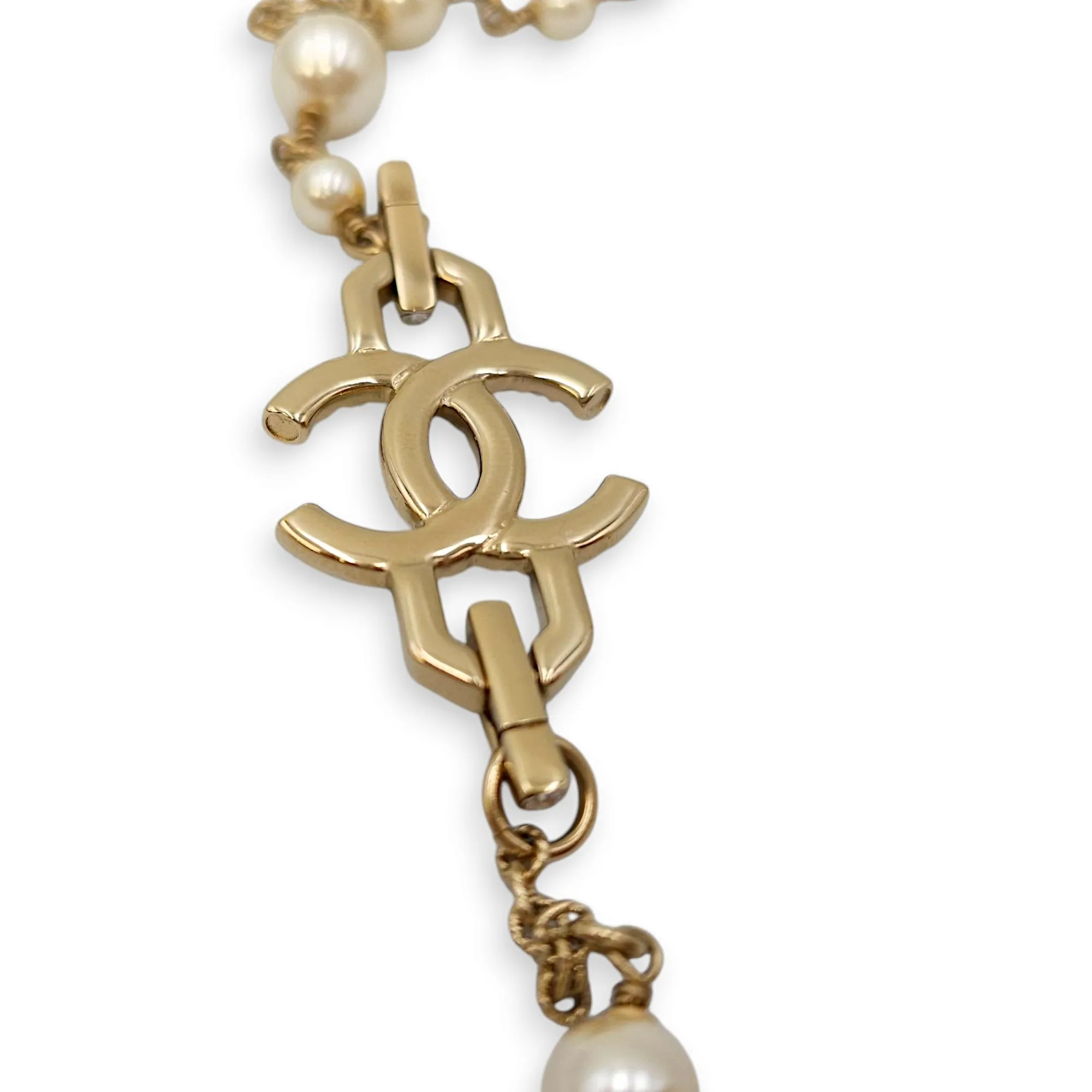 20B CC Pearls White Long Necklace in Pearls, Crystals, Gold hardware