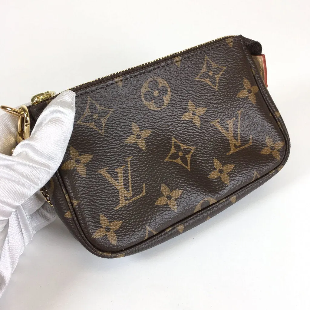 Louis Vuitton Pochette Accessories