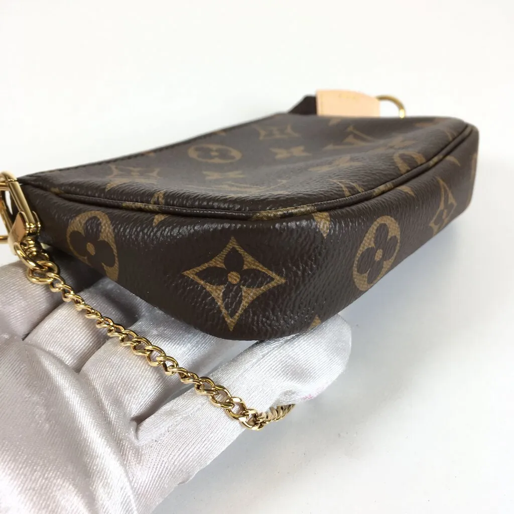 Louis Vuitton Pochette Accessories